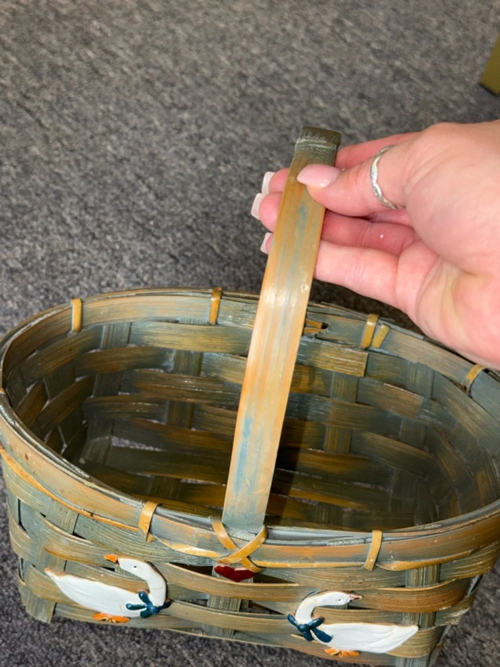 Handwoven Brown Goose Accent Basket with Handle - Picture 5 of 5